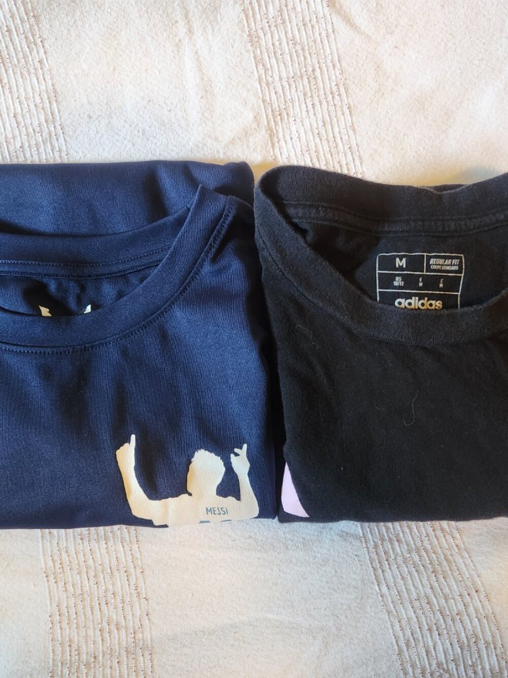 Lionel Messi Collection Lot Of 2 T-shirts Size Youth Medium (10/12)